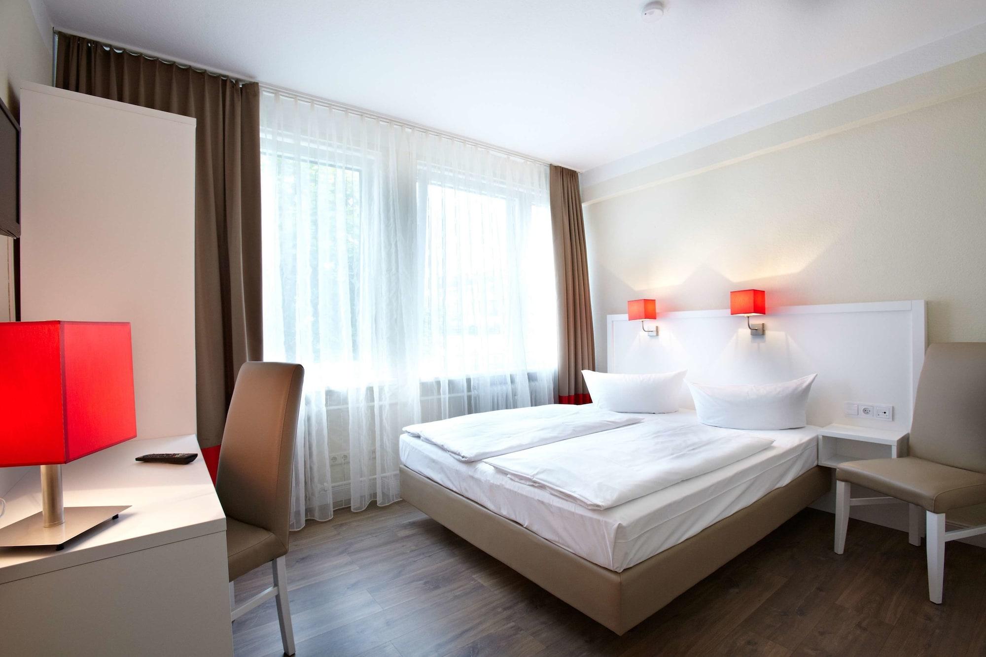 Hotel Ostseehalle Kiel By Premiere Classe Exterior foto
