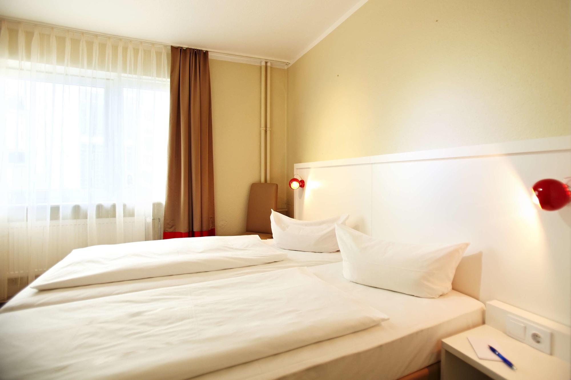 Hotel Ostseehalle Kiel By Premiere Classe Exterior foto
